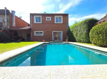 Casa · 166m² · 4 Ambientes · 1 Cochera · Venta Casa 4 Amb + Pileta + Jardin en Montecarlo