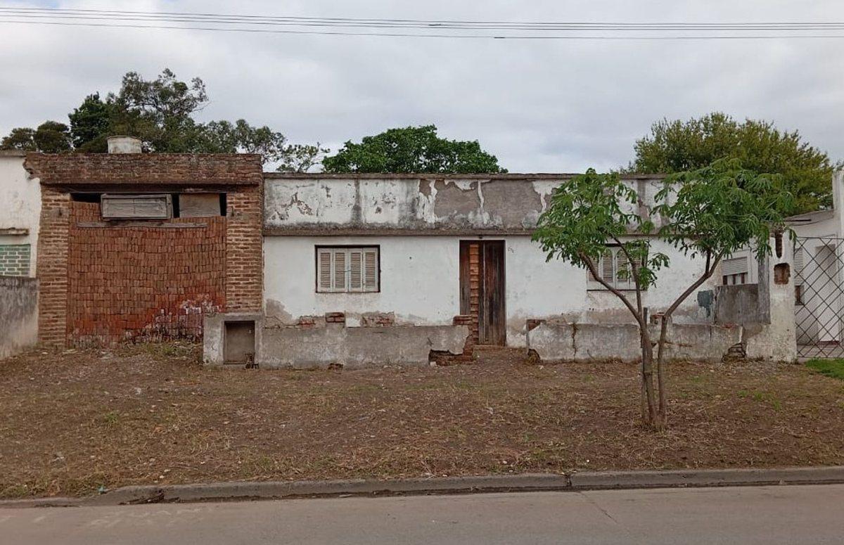 Lote con construcción a reciclar de 600m² — Balcarce