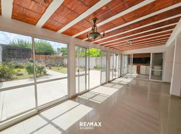 Casa · 149m² · 2 Ambientes · 2 Cocheras · Casa 2 Amb con Patio y Cochera San Nicolas