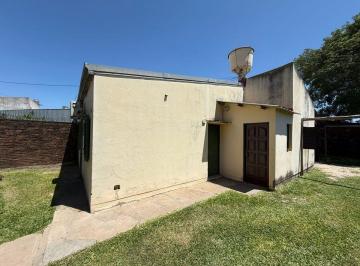 Casa · 130m² · 5 Ambientes · 2 Cocheras · Venta de Casa en Corrientes Capital