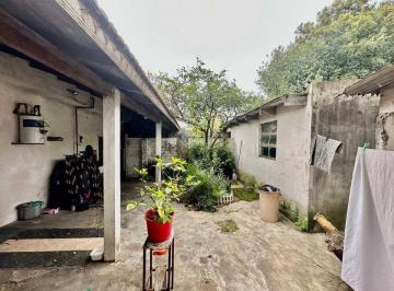 Casa · 152m² · 3 Ambientes · 1 Cochera · Venta Casa 3 Ambientes Quilmes Oeste con Local
