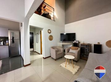 Casa · 89m² · 3 Ambientes · 1 Cochera · Casa 3 Ambientes en Venta en Glew Apta Credito