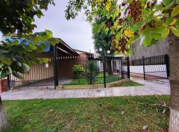 Casa · 129m² · 4 Ambientes · 2 Cocheras · Venta Casa Tres Dormis - Pileta - Gaboto
