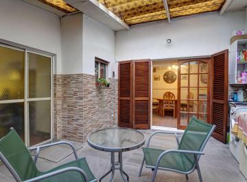 PH · 70m² · 3 Ambientes · 1 Cochera · Venta PH 3 Amb Parque Avellaneda Frente Garage