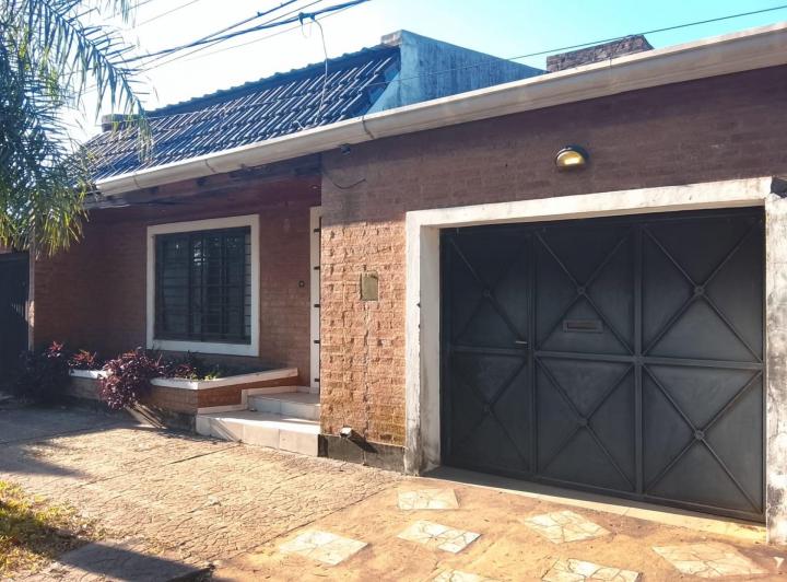 Casa · 145m² · 5 Ambientes · 1 Cochera