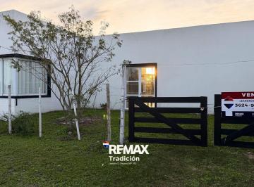 Casa · 190m² · 6 Ambientes · Casa Venta 3 Habitaciones C/ Pileta Los Aromos Ll