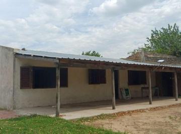 Casa · 120m² · 7 Ambientes · Casa en Venta con 3 Ha, Pje San Martin