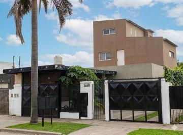 Casa · 200m² · 9 Ambientes · 2 Cocheras · Venta Casa Multifamiliar 5 y 4 Amb Jose C Paz