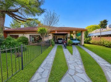 Casa · 128m² · 4 Ambientes · 2 Cocheras · Casa Venta 4 Amb Don Torcuato Pileta Parrilla