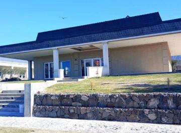 Terreno · 420m² · Venta Lote en Barrio La Bastilla, Central