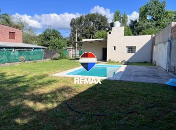 Casa · 68m² · 3 Ambientes · 1 Cochera · Venta Casa La Caldera 2 Dorm. con Pileta