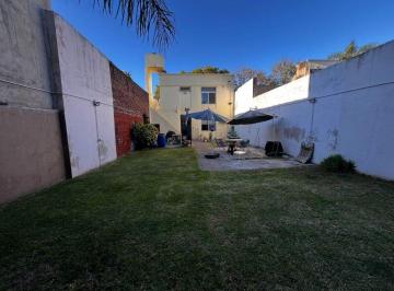Casa · 176m² · 4 Ambientes · 1 Cochera · Venta Casa 4 Amb Cochera Patio Terraza Lanús Oeste