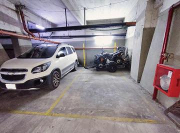 Garage , Parque Patricios · Cochera Amplia en Venta - Parque Patricios