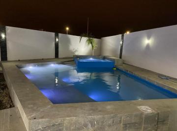 Casa · 300m² · 3 Dormitorios · Casa - Claros Village