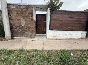 Casa · 52m² · 5 Ambientes · 1 Cochera · Casa en Colonia Avellaneda