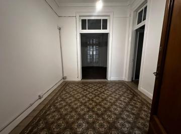Oficina comercial · 124m² · 7 Ambientes · Oficina en Alquiler en Barrio Centro