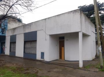 Casa · 133m² · 3 Ambientes · 1 Cochera · Casa en Venta (Ideal Destino Comercial)