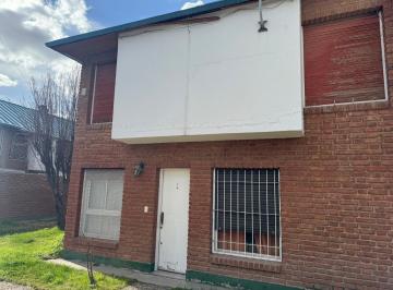 Departamento · 80m² · 5 Ambientes · 1 Cochera · Alquiler Duplex 3 Dorm. B° Petroleros P. H N° 1nto