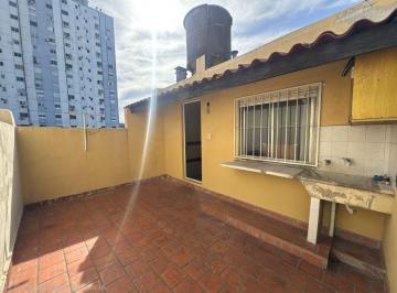 PH · 84m² · 4 Ambientes · Venta PH Apto Cred 4 Amb Terraza Piso 1 Chacarita