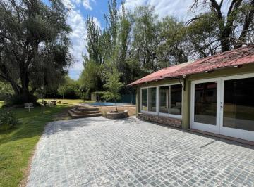 Casa · 280m² · 4 Ambientes · 1 Cochera · Casa Venta con Departamento Pileta La Puntilla Mza