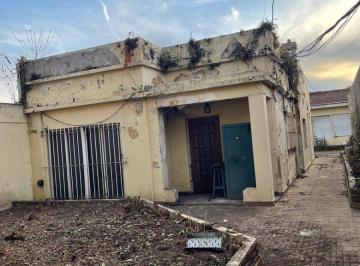 PH de 4 ambientes, Lomas de Zamora · Alquiler. Casa de 4 Ambientes en PH a Refaccionar