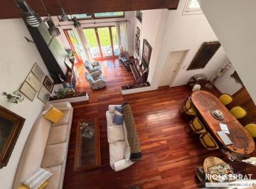 Casa de 4 ambientes, Villa Nueva · Impecable Casa en Venta de 4 Dorm., 3 Baños, Cochera en Villa Nueva.