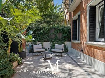 Casa · 487m² · 7 Ambientes · 2 Cocheras · Espectacular Casa en Barrio Parque 7 Ambientes 2 Cocheras 14 m² de Frente Palermo Chico