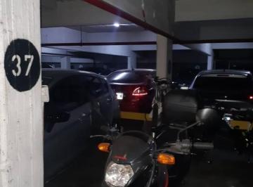 Garage · 12m² · 1 Cochera · Venta Cochera Cubierta y Fija Almagro – 12,5 m²