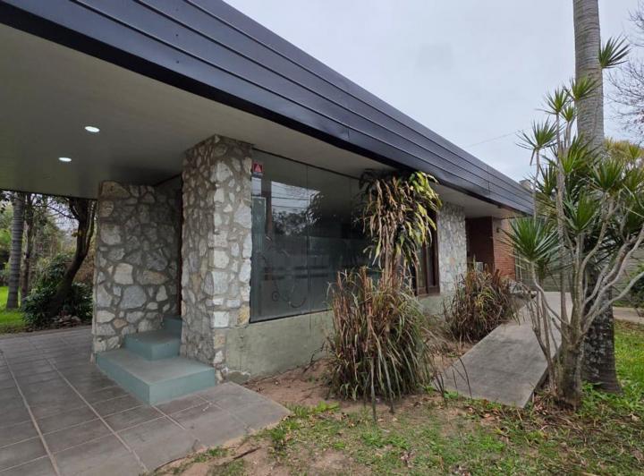 Casa · 128m² · 4 Ambientes · 1 Cochera