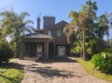 Casa · 22400m² · 4 Ambientes · Casa en Alquiler en Las Glorietas, Nordelta, Tigre