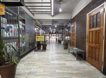 Local comercial · 16m² · Alquiler Local Galería Haedo Centro