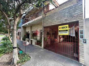 Casa · 75m² · 4 Ambientes · 1 Cochera · PH en Carapachay Residencial
