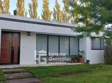 Casa · 180m² · 4 Ambientes · 1 Cochera · Casa en Alquiler Temporal Puertos del Lago