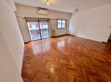 Departamento · 55m² · 2 Ambientes · Alquiler Villa Crespo 2 Ambientes, Balcon Corrido