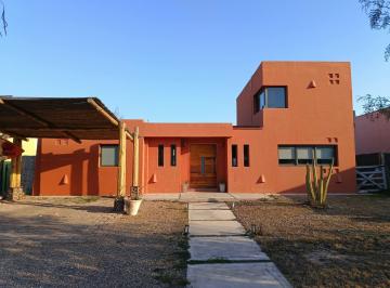 Casa · 139m² · 6 Ambientes · 2 Cocheras · Casa en Venta, Barrio Privado Brisas de Chacras, Apto Crédito