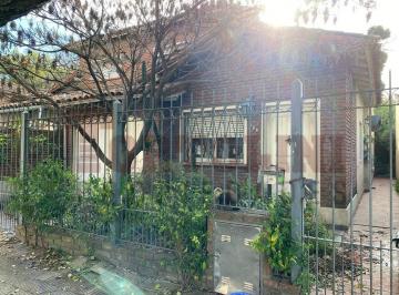 Casa · 140m² · 3 Ambientes · 2 Cocheras · Venta Casa Ituzaingo Centro