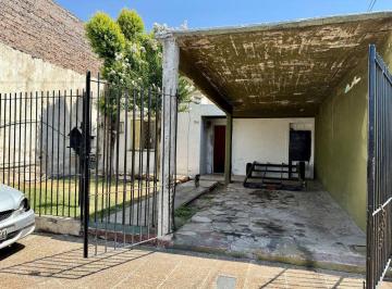 Terreno · 119m² · Venta Casa a Reciclar. Fondo Libre. Apto Crédito!