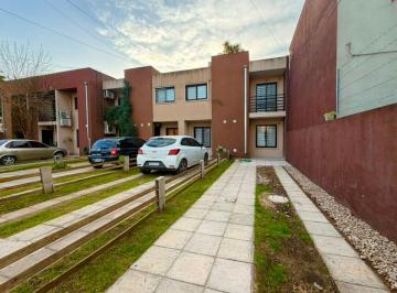 Casa de 3 ambientes, Ituzaingó · Duplex en Alquiler en Villa Udaondo