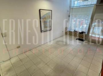 Local comercial · 33m² · Alquiler Local Comercial en Quilmes Centro.