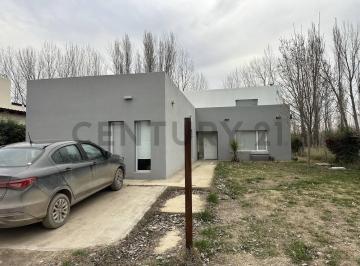 Casa · 179m² · 5 Ambientes · Casa en Venta General Roca