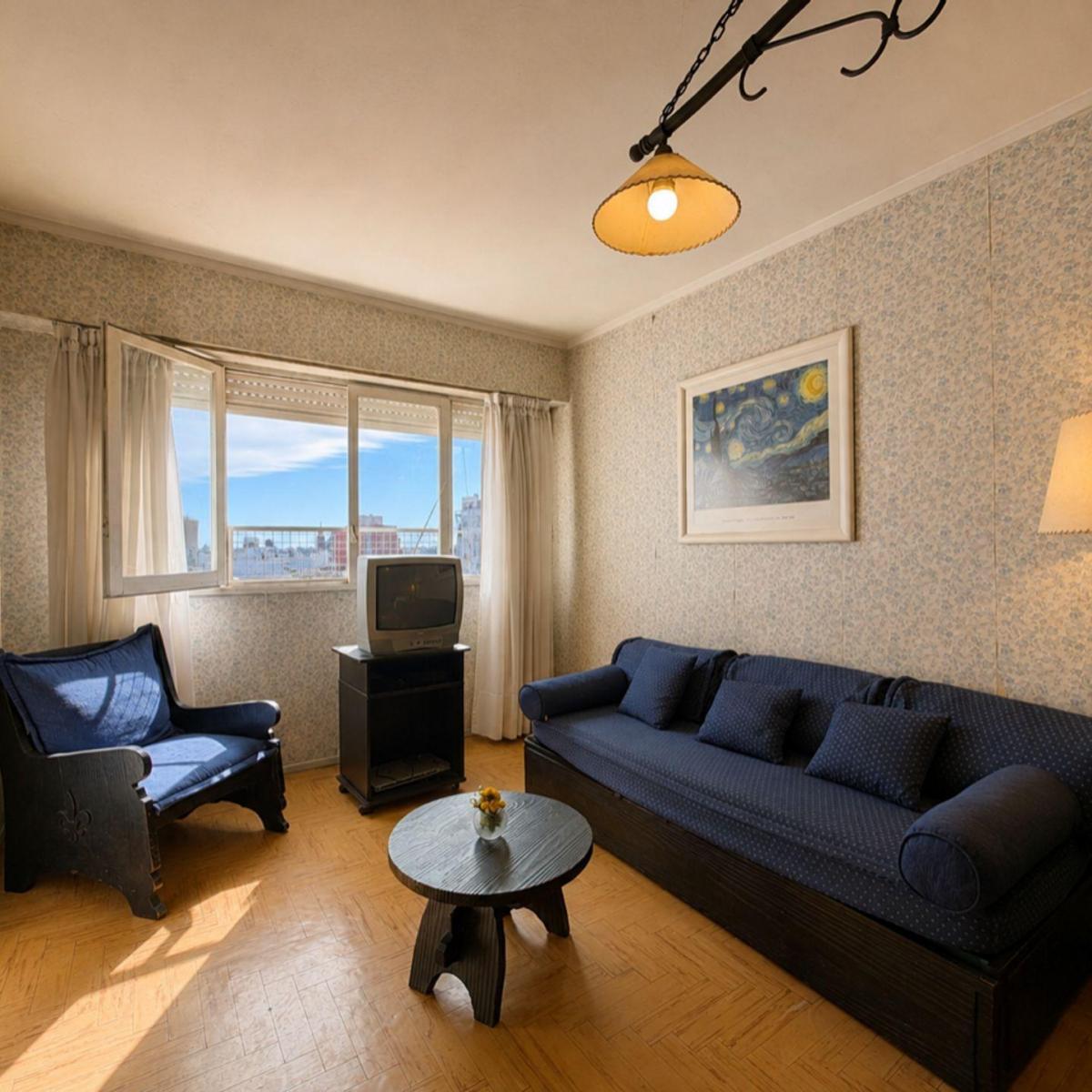 Departamento 2 amb con dependencia en Av. Independencia 44m² — La Perla