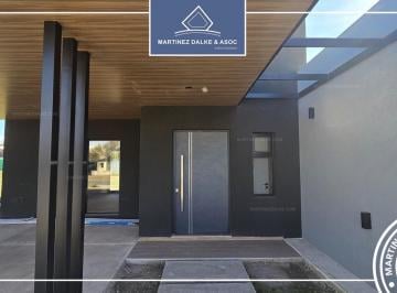 Casa · 198m² · 4 Ambientes · 2 Cocheras · Siete Soles - a Estrenar
