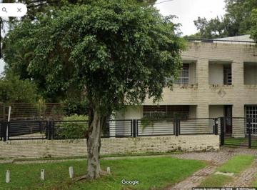 Casa · 324m² · 3 Ambientes · 2 Cocheras · Hermosa Casa en Alberdi con Vista Parcial Al Rio!