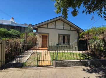 Casa de 3 ambientes, Quilmes · Casa 3 Ambientes con Jardín