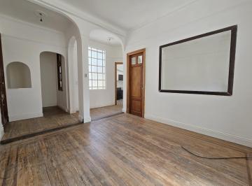 Departamento · 38m² · 2 Ambientes · Cbte. de Los Pozos Al 0 - Depto 2 Amb y Medio Barrio de Congreso - Lumnoso - Alquiler