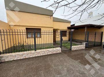Casa · 183m² · 4 Ambientes · 1 Cochera · En Venta | Casa de 2 Dorm. | General Roca