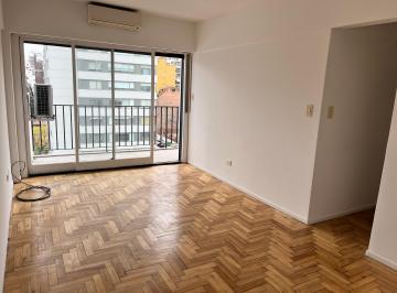 Living con balcón corrido y vista luminosa · 3 Ambientes con Balcón Corrido y Vista Abierta en Las Cañitas