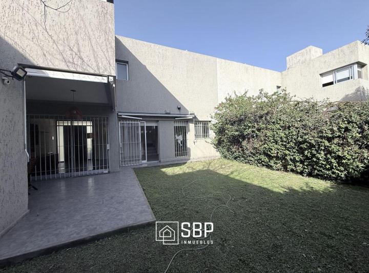 Casa · 120m² · 5 Ambientes · 1 Cochera