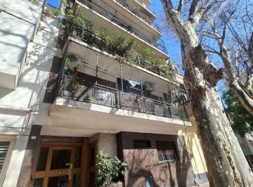 Departamento de 4 ambientes, Caballito · 4 Ambientes Frente Balcon Corrido Refaccionado a Nuevo 2 Baños Av Honorio Pueyrredon 750