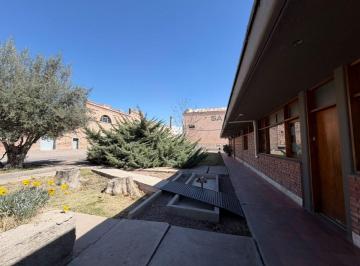 Oficina comercial de 7 ambientes, Maipú · Alquiler de Oficinas / Consultorios en Maipú